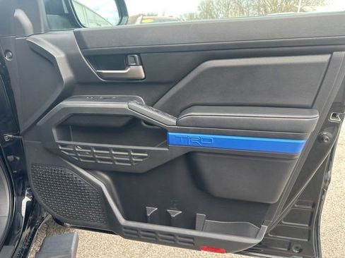 Used 2024 Toyota Tacoma TRD Off-Road image 40