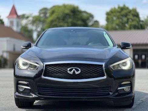 Used 2017 INFINITI Q50 2.0t w/ Moonroof Package RWD image 2