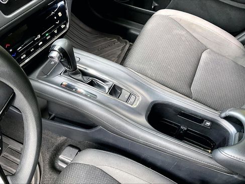 Used 2021 Honda HR-V EX image 15