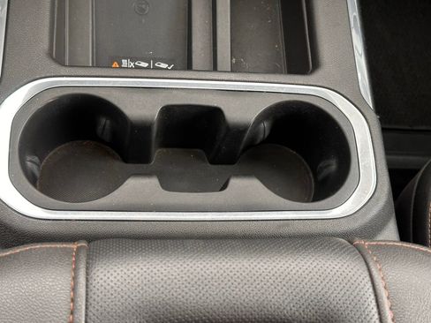 Used 2022 GMC Sierra 1500 AT4 w/ AT4 Premium Package AWD/4WD image 34