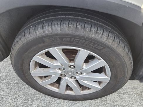 Used 2021 Honda Pilot LX image 5