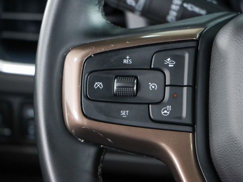 Used 2023 Chevrolet Suburban High Country image 14