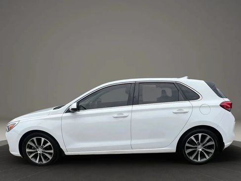 Used 2019 Hyundai Elantra GT FWD image 8