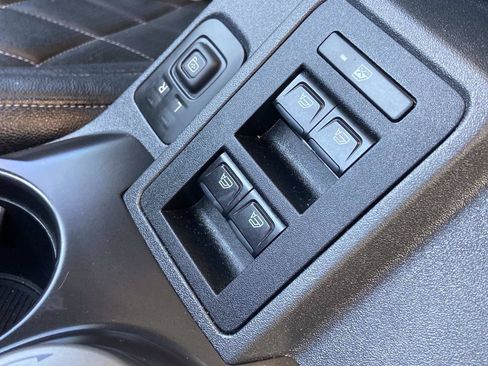 Used 2024 Ford Bronco Wildtrak AWD/4WD image 40