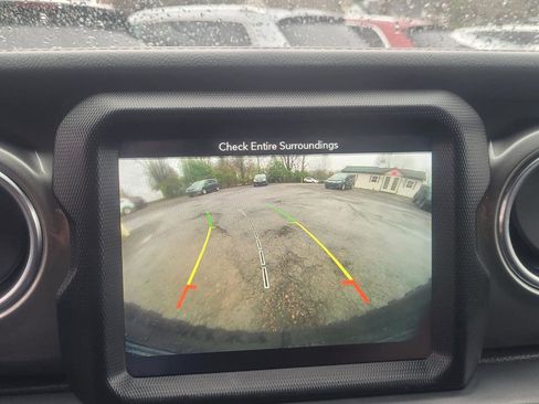 Used 2018 Jeep Wrangler Unlimited Rubicon w/ Dual Top Group image 17