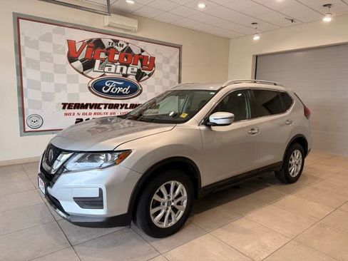 Used 2018 Nissan Rogue SV AWD/4WD image 1