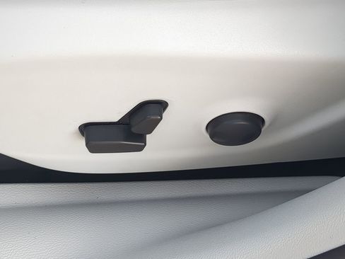 Used 2022 Jeep Cherokee Latitude Lux image 20