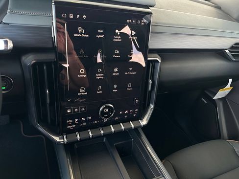 New 2026 GMC Acadia AT4 w/ Luxury Package AWD/4WD image 24