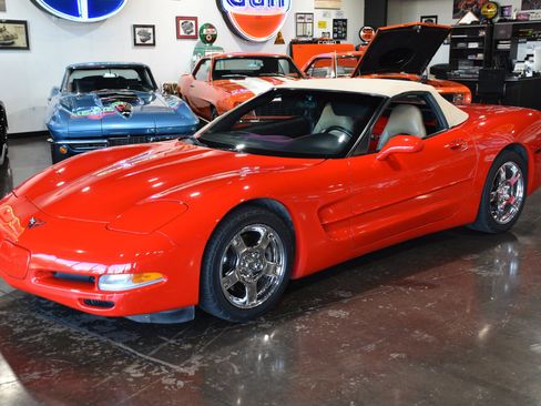 Used 1998 Chevrolet Corvette Convertible w/ Memory Pkg RWD image 42