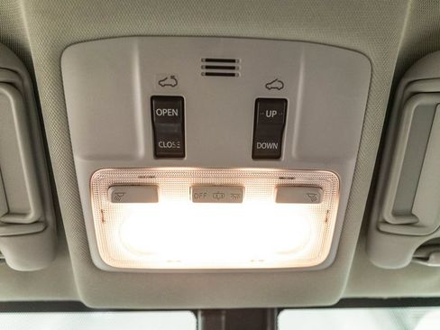 Used 2015 Toyota RAV4 Limited w/ Technology Package AWD/4WD image 30