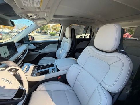 New 2026 Lincoln Aviator Reserve image 13