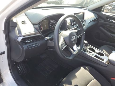 Certified 2023 Nissan Altima 2.5 SV FWD image 18