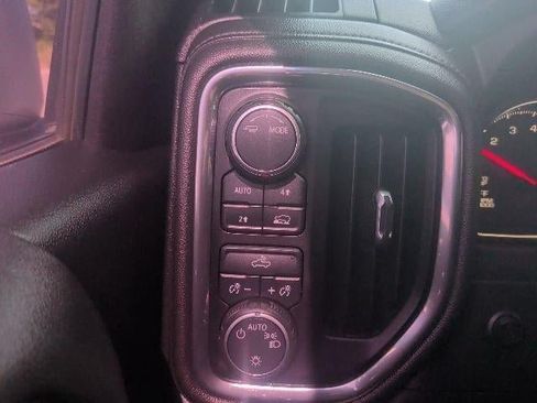 Used 2020 Chevrolet Silverado 1500 LT AWD/4WD image 19