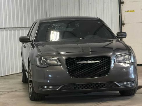 Used 2016 Chrysler 300 S RWD image 1