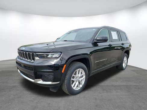 Used 2021 Jeep Grand Cherokee L Laredo w/ Luxury Tech Group I image 24
