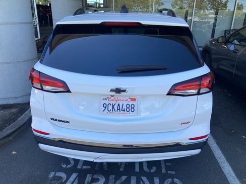 Used 2022 Chevrolet Equinox RS w/ RS Leather Package FWD image 4