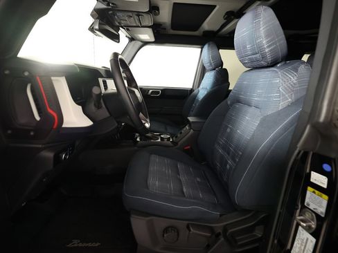 Used 2025 Ford Bronco Heritage Edition AWD/4WD image 14