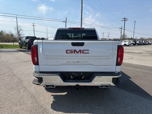 New 2026 GMC Sierra 1500 SLT image 8