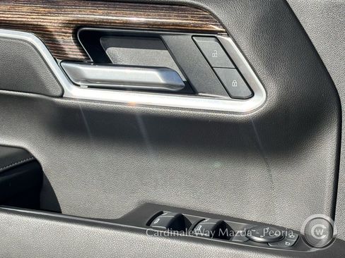 Used 2025 GMC Sierra 1500 SLE image 23