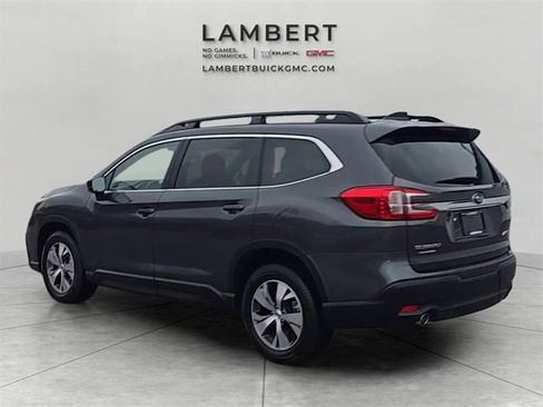 Used 2025 Subaru Ascent Premium image 3