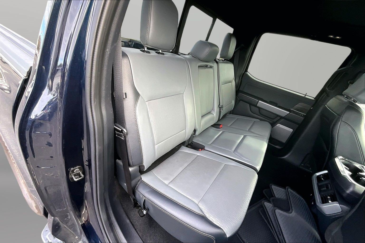 Used 2024 Ford F150 Lightning Lariat AWD/4WD image 17