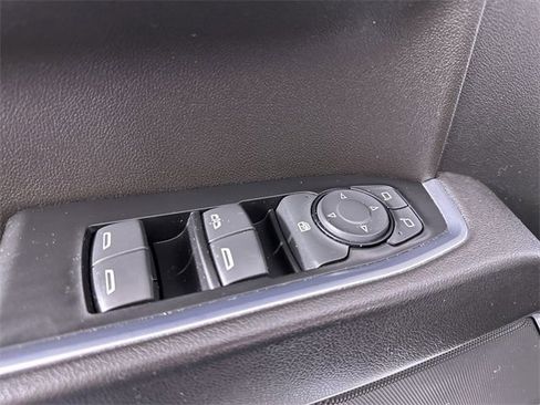 Used 2022 Chevrolet Silverado 1500 LT image 24