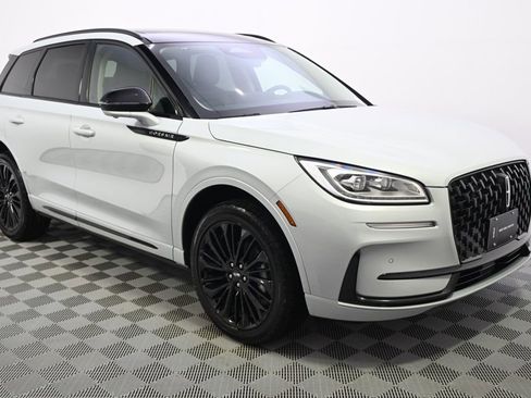 New 2026 Lincoln Corsair Reserve w/ Jet Appearance Package AWD/4WD image 8