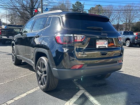 New 2026 Jeep Compass Latitude image 6