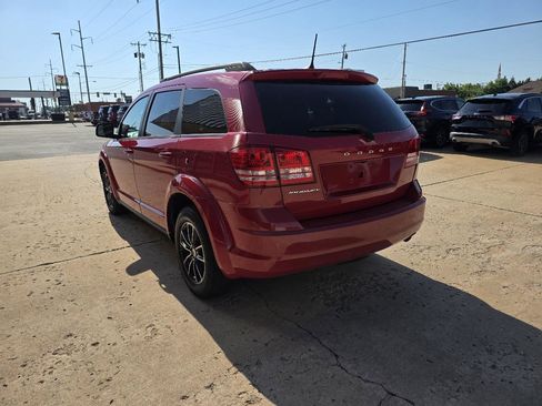 Used 2018 Dodge Journey SE w/ Connectivity Group FWD image 6