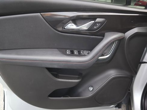 Used 2019 Chevrolet Blazer RS w/ Sun and Wheels Package image 19