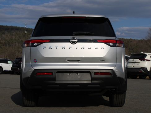 New 2025 Nissan Pathfinder S AWD/4WD image 4