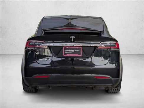Used 2018 Tesla Model X 75D image 8