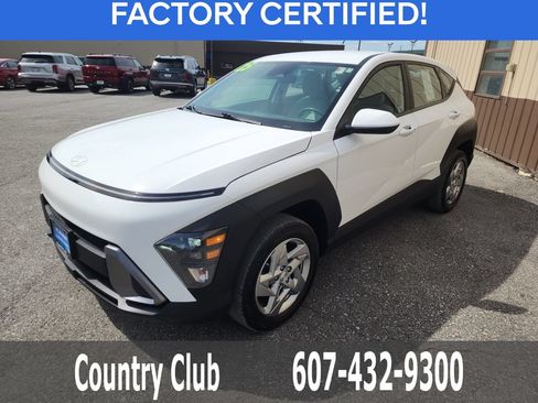 Used 2025 Hyundai Kona SE AWD/4WD image 4