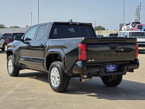 Used 2024 Toyota Tacoma SR5 AWD/4WD image 7