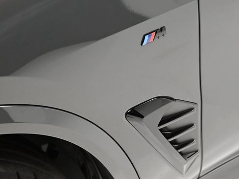 Used 2026 BMW X5 M60i image 19