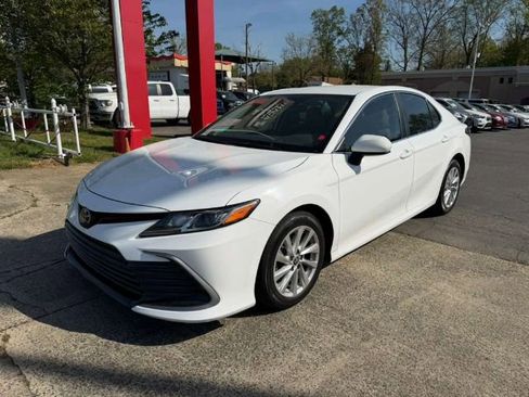Used 2023 Toyota Camry LE FWD image 3