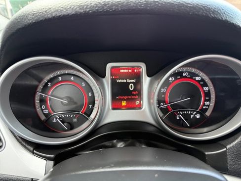 Used 2019 Dodge Journey SE w/ Blacktop Package image 16