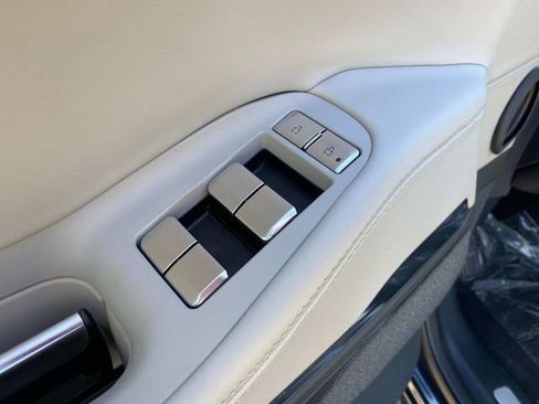 New 2026 Lincoln Navigator L Reserve AWD/4WD image 12