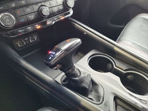 Certified 2024 Dodge Durango GT image 12