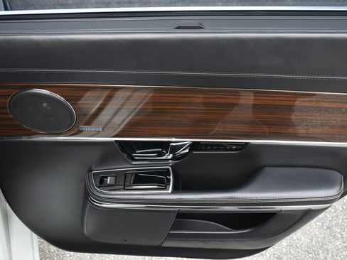 Used 2013 Jaguar XJ L Supercharged image 46