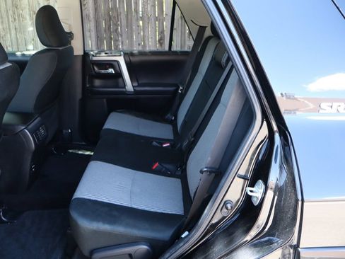 Used 2018 Toyota 4Runner SR5 AWD/4WD image 20