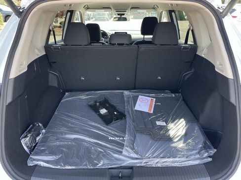 New 2026 Nissan Rogue SV FWD image 12