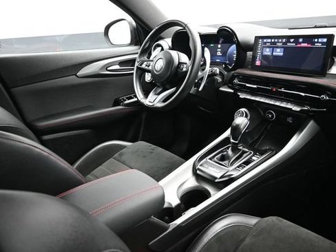 Used 2024 Alfa Romeo Tonale Veloce AWD/4WD image 13