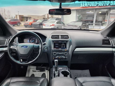 Used 2016 Ford Explorer XLT w/ Equipment Group 202A image 12