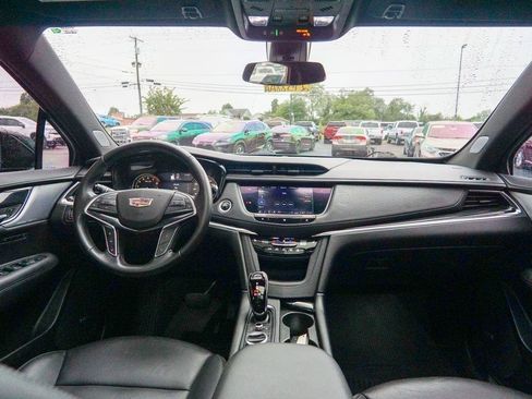 Used 2020 Cadillac XT5 Premium Luxury AWD/4WD image 14