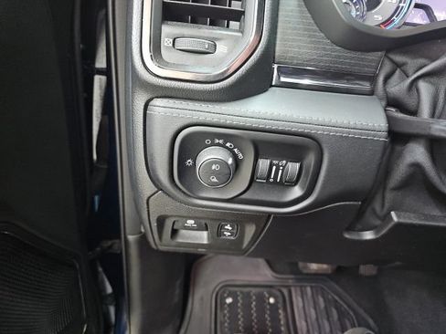 Used 2022 RAM 1500 Limited AWD/4WD image 11