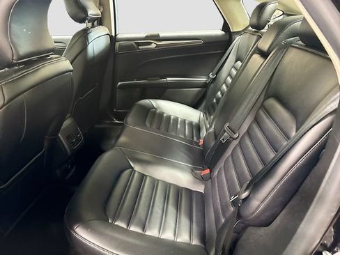 Used 2019 Ford Fusion SEL FWD image 20