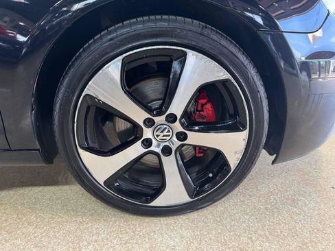Used 2013 Volkswagen GTI 2-Door image 27