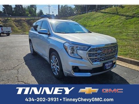 Used 2022 GMC Terrain Denali AWD/4WD image 1