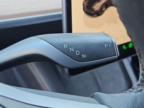 Used 2022 Tesla Model 3 RWD image 12
